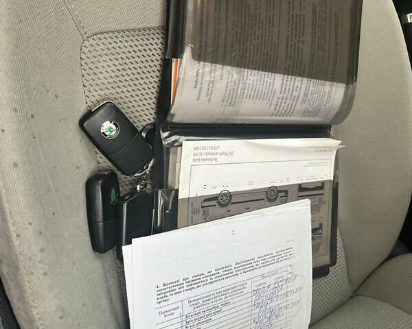 Синий Шкода Октавия, объемом двигателя 1.97 л и пробегом 214 тыс. км за 7250 $, фото 66 на Automoto.ua