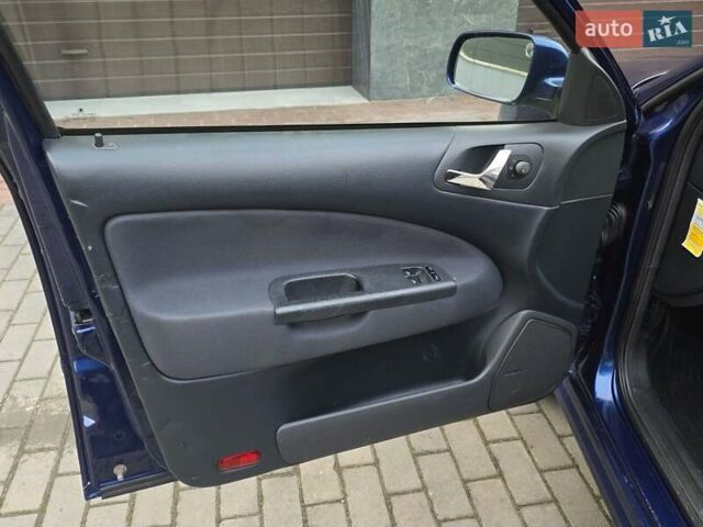 Синий Шкода Октавия, объемом двигателя 1.6 л и пробегом 205 тыс. км за 4999 $, фото 19 на Automoto.ua