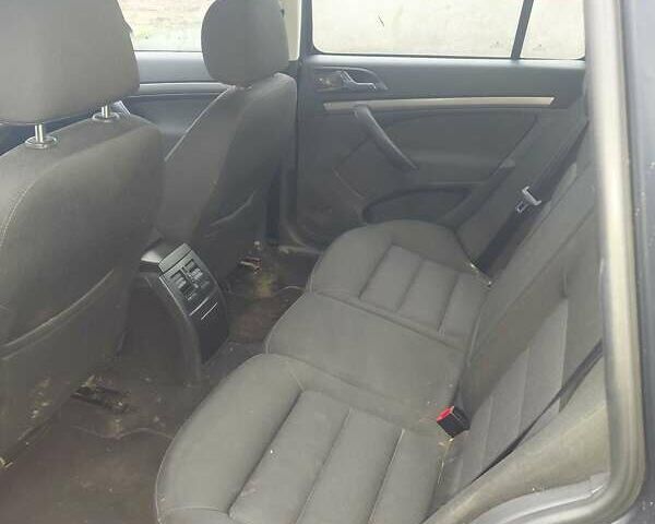 Синий Шкода Октавия, объемом двигателя 2 л и пробегом 319 тыс. км за 3600 $, фото 5 на Automoto.ua