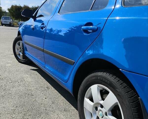 Синій Шкода Октавія, об'ємом двигуна 1.6 л та пробігом 230 тис. км за 4999 $, фото 4 на Automoto.ua