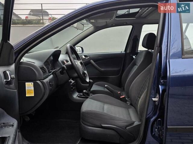 Синий Шкода Октавия, объемом двигателя 1.6 л и пробегом 205 тыс. км за 4999 $, фото 20 на Automoto.ua