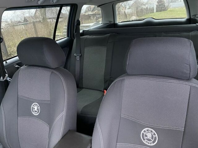 Синий Шкода Октавия, объемом двигателя 1.6 л и пробегом 254 тыс. км за 6000 $, фото 6 на Automoto.ua