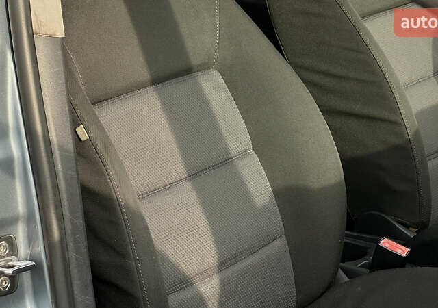 Синій Шкода Октавія, об'ємом двигуна 1.6 л та пробігом 212 тис. км за 6250 $, фото 74 на Automoto.ua