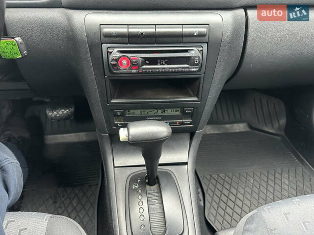 Синий Шкода Октавия, объемом двигателя 1.6 л и пробегом 285 тыс. км за 4600 $, фото 14 на Automoto.ua