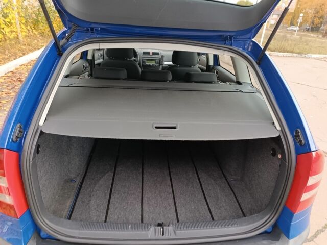 Шкода Октавия 2007 в Нежине на Automoto.ua Синий Шкода Октавия, объемом двигателя 0 л и пробегом 230 тыс. км за 5999 $, фото 5 на Automoto.ua