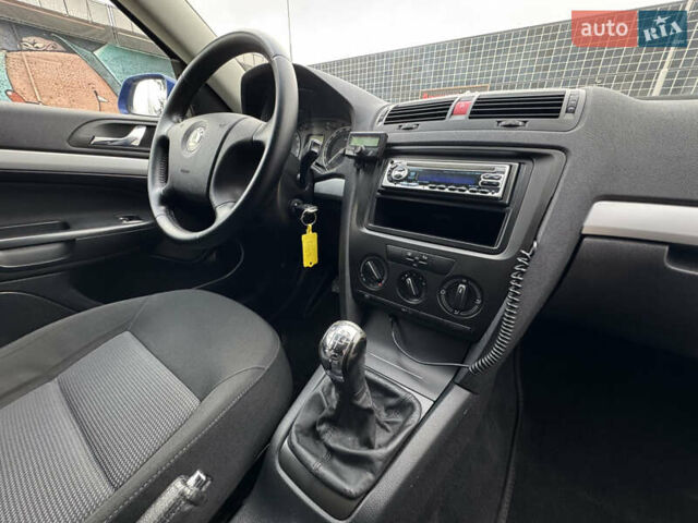 Синий Шкода Октавия, объемом двигателя 0 л и пробегом 235 тыс. км за 6500 $, фото 19 на Automoto.ua