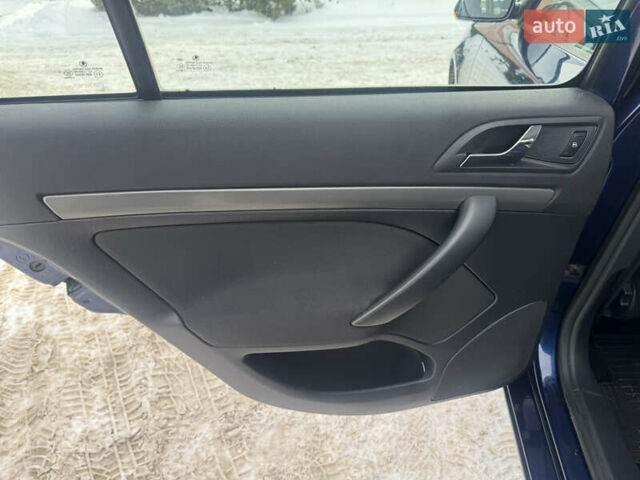 Синий Шкода Октавия, объемом двигателя 1.6 л и пробегом 208 тыс. км за 6700 $, фото 24 на Automoto.ua