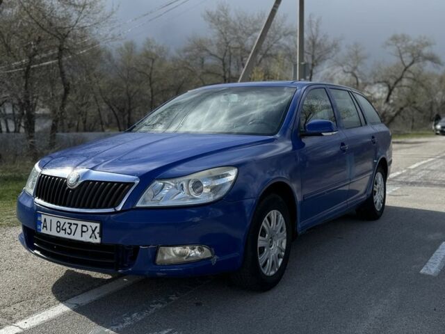 Синий Шкода Октавия, объемом двигателя 2 л и пробегом 280 тыс. км за 1800 $, фото 1 на Automoto.ua