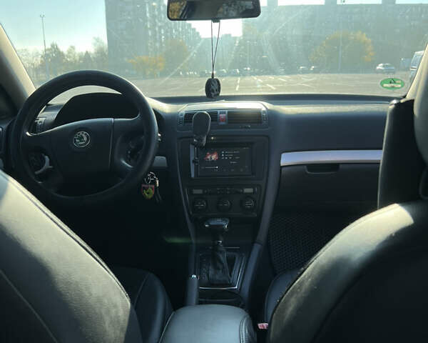 Синий Шкода Октавия, объемом двигателя 1.9 л и пробегом 239 тыс. км за 5700 $, фото 10 на Automoto.ua