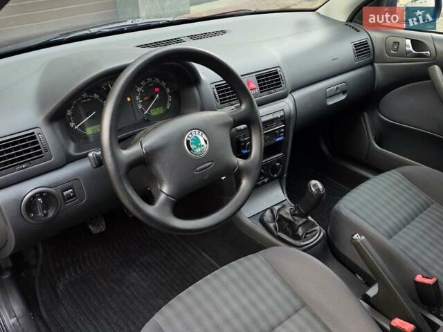 Синий Шкода Октавия, объемом двигателя 1.6 л и пробегом 205 тыс. км за 4999 $, фото 22 на Automoto.ua