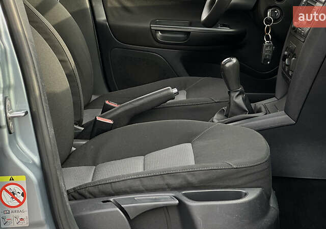 Синій Шкода Октавія, об'ємом двигуна 1.6 л та пробігом 212 тис. км за 6250 $, фото 72 на Automoto.ua