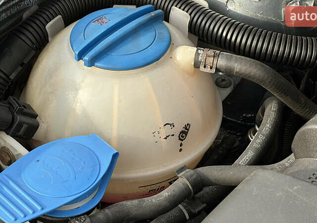 Синій Шкода Октавія, об'ємом двигуна 1.6 л та пробігом 212 тис. км за 6250 $, фото 86 на Automoto.ua