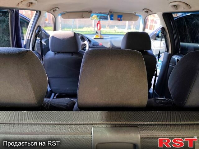 Синій Шкода Октавія, об'ємом двигуна 1.6 л та пробігом 340 тис. км за 4800 $, фото 9 на Automoto.ua