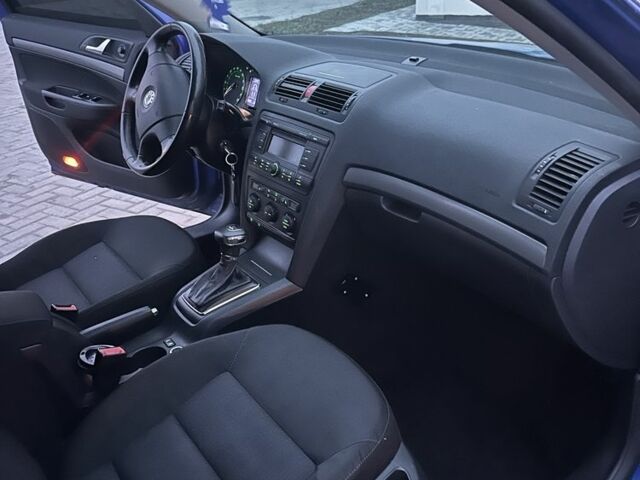 Синий Шкода Октавия, объемом двигателя 2 л и пробегом 281 тыс. км за 3399 $, фото 7 на Automoto.ua