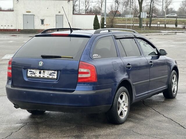 Синий Шкода Октавия, объемом двигателя 1.6 л и пробегом 246 тыс. км за 5500 $, фото 1 на Automoto.ua