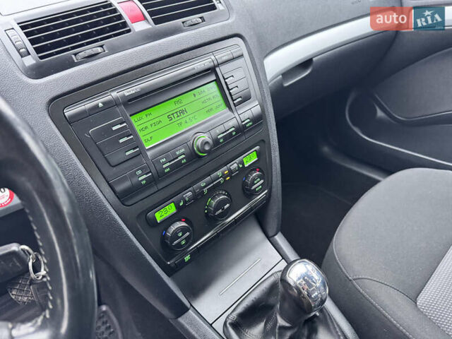 Синий Шкода Октавия, объемом двигателя 1.6 л и пробегом 227 тыс. км за 6200 $, фото 20 на Automoto.ua