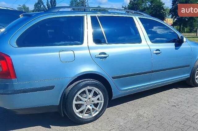 Синий Шкода Октавия, объемом двигателя 2 л и пробегом 151 тыс. км за 8500 $, фото 2 на Automoto.ua