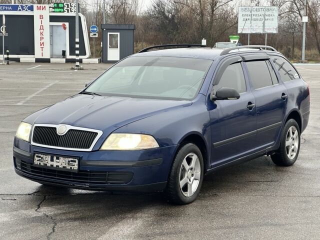 Синий Шкода Октавия, объемом двигателя 1.6 л и пробегом 246 тыс. км за 5500 $, фото 4 на Automoto.ua