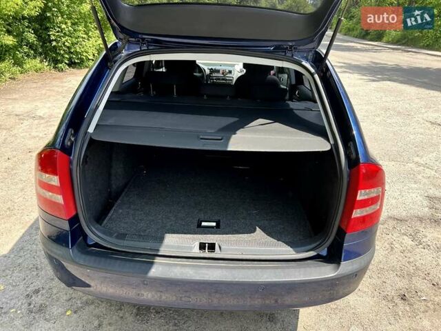 Синій Шкода Октавія, об'ємом двигуна 1.6 л та пробігом 215 тис. км за 4700 $, фото 11 на Automoto.ua