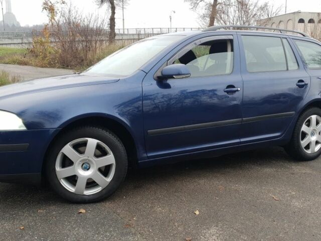 Синій Шкода Октавія, об'ємом двигуна 2 л та пробігом 333 тис. км за 3000 $, фото 1 на Automoto.ua