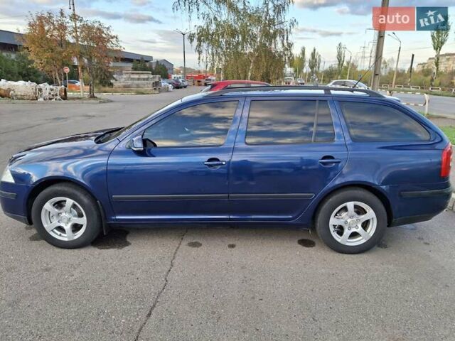 Синий Шкода Октавия, объемом двигателя 1.6 л и пробегом 247 тыс. км за 6000 $, фото 1 на Automoto.ua
