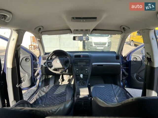 Синий Шкода Октавия, объемом двигателя 1.6 л и пробегом 254 тыс. км за 5800 $, фото 16 на Automoto.ua