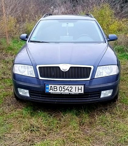 Синий Шкода Октавия, объемом двигателя 1.6 л и пробегом 226 тыс. км за 5500 $, фото 4 на Automoto.ua