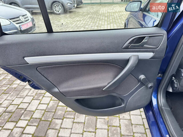 Синий Шкода Октавия, объемом двигателя 1.6 л и пробегом 227 тыс. км за 6200 $, фото 22 на Automoto.ua