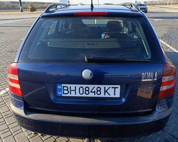 Синий Шкода Октавия, объемом двигателя 1.97 л и пробегом 336 тыс. км за 5400 $, фото 1 на Automoto.ua