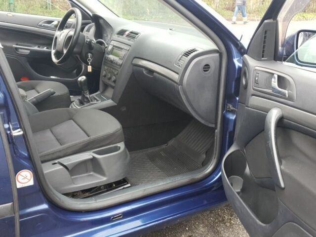 Синій Шкода Октавія, об'ємом двигуна 2 л та пробігом 333 тис. км за 3000 $, фото 11 на Automoto.ua