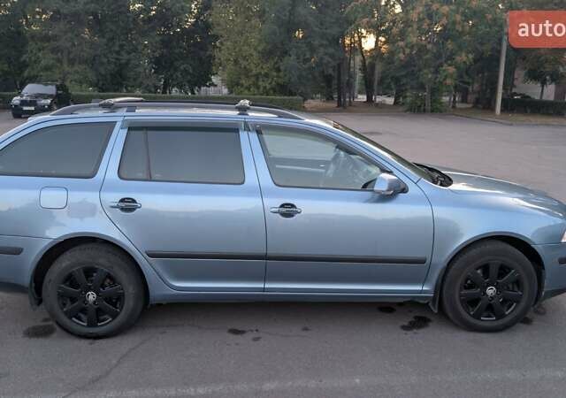 Синий Шкода Октавия, объемом двигателя 1.6 л и пробегом 329 тыс. км за 6299 $, фото 5 на Automoto.ua
