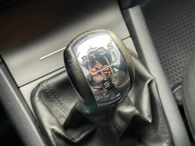 Синій Шкода Октавія, об'ємом двигуна 1.6 л та пробігом 247 тис. км за 6200 $, фото 17 на Automoto.ua