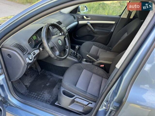 Синий Шкода Октавия, объемом двигателя 1.6 л и пробегом 330 тыс. км за 5999 $, фото 11 на Automoto.ua