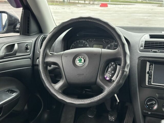 Синий Шкода Октавия, объемом двигателя 1.6 л и пробегом 246 тыс. км за 5500 $, фото 10 на Automoto.ua