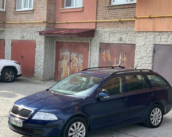 Синий Шкода Октавия, объемом двигателя 1.6 л и пробегом 155 тыс. км за 6850 $, фото 2 на Automoto.ua