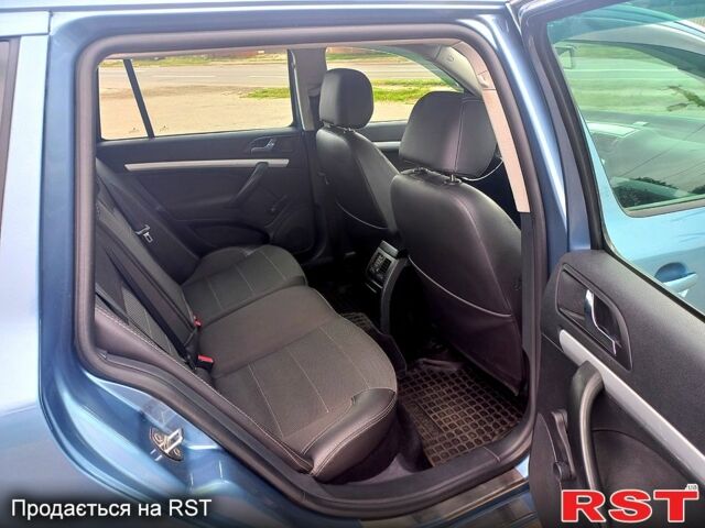 Синий Шкода Октавия, объемом двигателя 1.9 л и пробегом 240 тыс. км за 7200 $, фото 6 на Automoto.ua