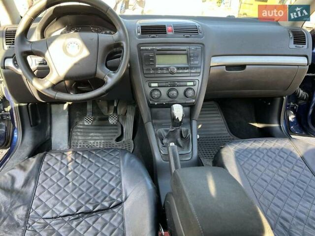 Синий Шкода Октавия, объемом двигателя 1.6 л и пробегом 254 тыс. км за 5800 $, фото 7 на Automoto.ua