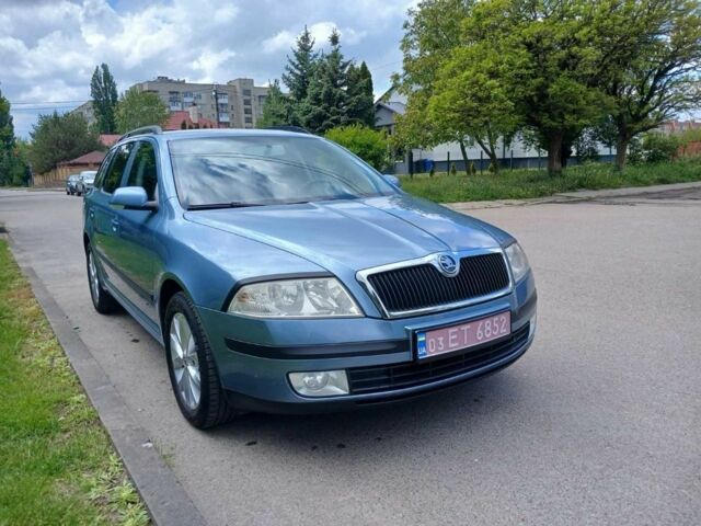 Синий Шкода Октавия, объемом двигателя 0 л и пробегом 200 тыс. км за 6100 $, фото 3 на Automoto.ua