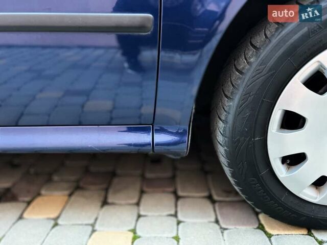 Синий Шкода Октавия, объемом двигателя 1.6 л и пробегом 184 тыс. км за 5450 $, фото 4 на Automoto.ua