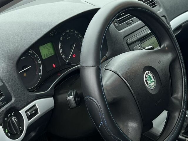 Синий Шкода Октавия, объемом двигателя 1.9 л и пробегом 336 тыс. км за 3400 $, фото 7 на Automoto.ua