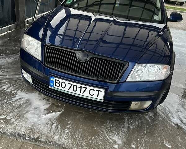 Синий Шкода Октавия, объемом двигателя 1.6 л и пробегом 300 тыс. км за 6000 $, фото 2 на Automoto.ua