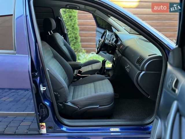 Синий Шкода Октавия, объемом двигателя 1.6 л и пробегом 184 тыс. км за 5450 $, фото 13 на Automoto.ua