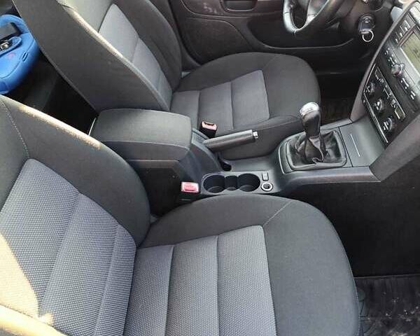 Синий Шкода Октавия, объемом двигателя 1.97 л и пробегом 336 тыс. км за 5400 $, фото 8 на Automoto.ua