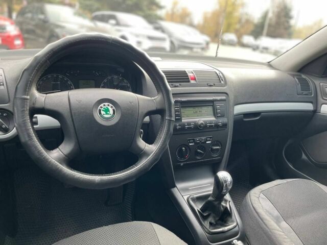 Синій Шкода Октавія, об'ємом двигуна 1.6 л та пробігом 247 тис. км за 6200 $, фото 14 на Automoto.ua