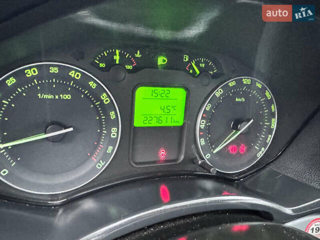 Синий Шкода Октавия, объемом двигателя 1.6 л и пробегом 227 тыс. км за 6200 $, фото 18 на Automoto.ua