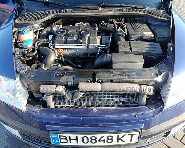 Синий Шкода Октавия, объемом двигателя 1.97 л и пробегом 336 тыс. км за 5400 $, фото 3 на Automoto.ua