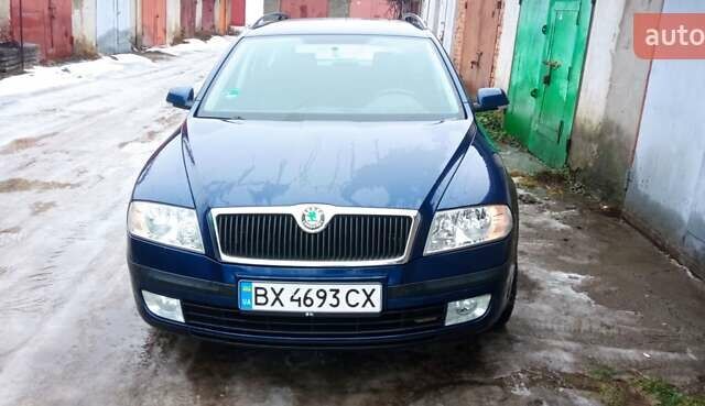 Синий Шкода Октавия, объемом двигателя 1.8 л и пробегом 249 тыс. км за 5600 $, фото 2 на Automoto.ua