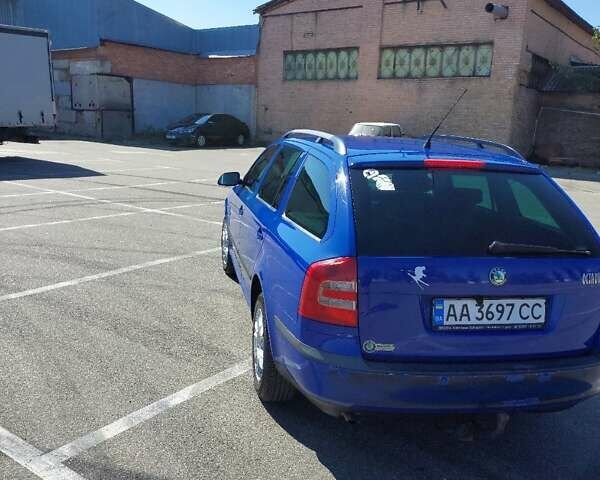 Синий Шкода Октавия, объемом двигателя 1.6 л и пробегом 250 тыс. км за 5700 $, фото 5 на Automoto.ua