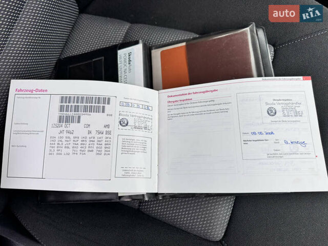 Синий Шкода Октавия, объемом двигателя 1.6 л и пробегом 227 тыс. км за 6200 $, фото 35 на Automoto.ua