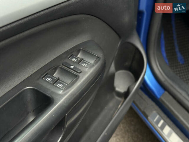 Синий Шкода Октавия, объемом двигателя 2 л и пробегом 314 тыс. км за 6850 $, фото 5 на Automoto.ua